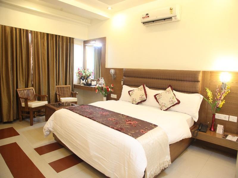 Hotel Poonam Plaza Agra  Exteriér fotografie