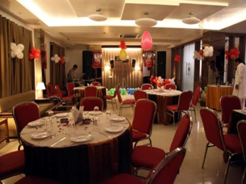 Hotel Poonam Plaza Agra  Exteriér fotografie